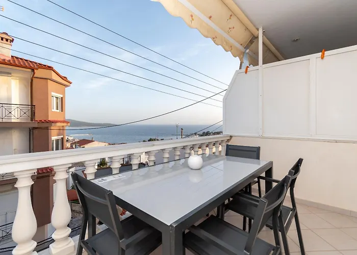 Theophile Apartment