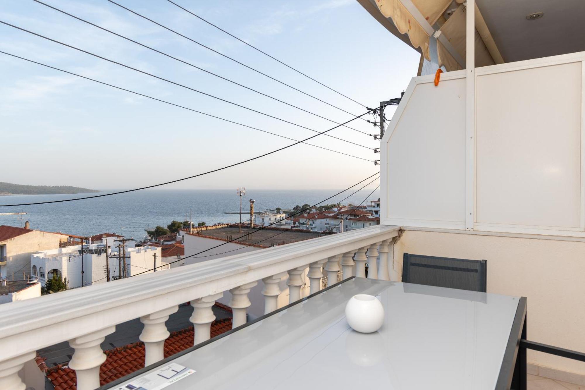Theophile Apartment *